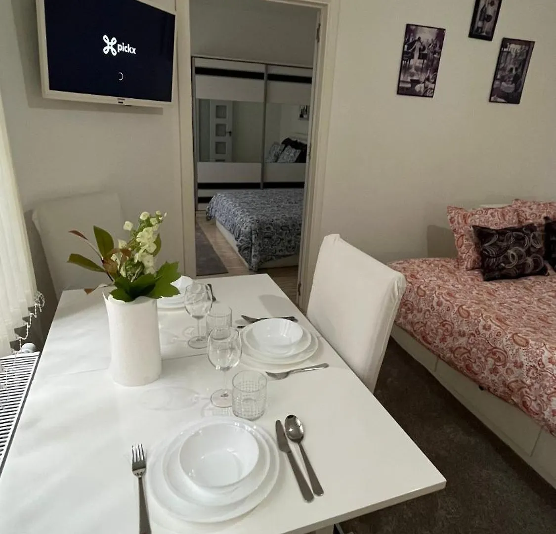 Apartment Two Bedroom Flat - Hyper Center Brussels